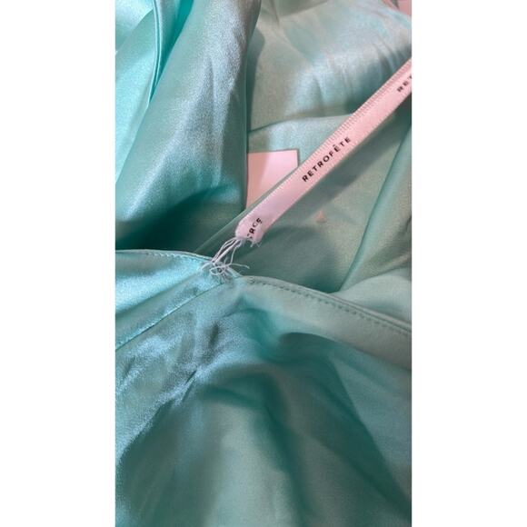 Retrofete Nyssa Halterneck High Slit Pistachio Green Maxi Dress Size Small - Picture 8 of 10